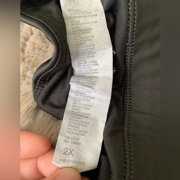 Fabletics Sports Bra - Picture 4 of 5